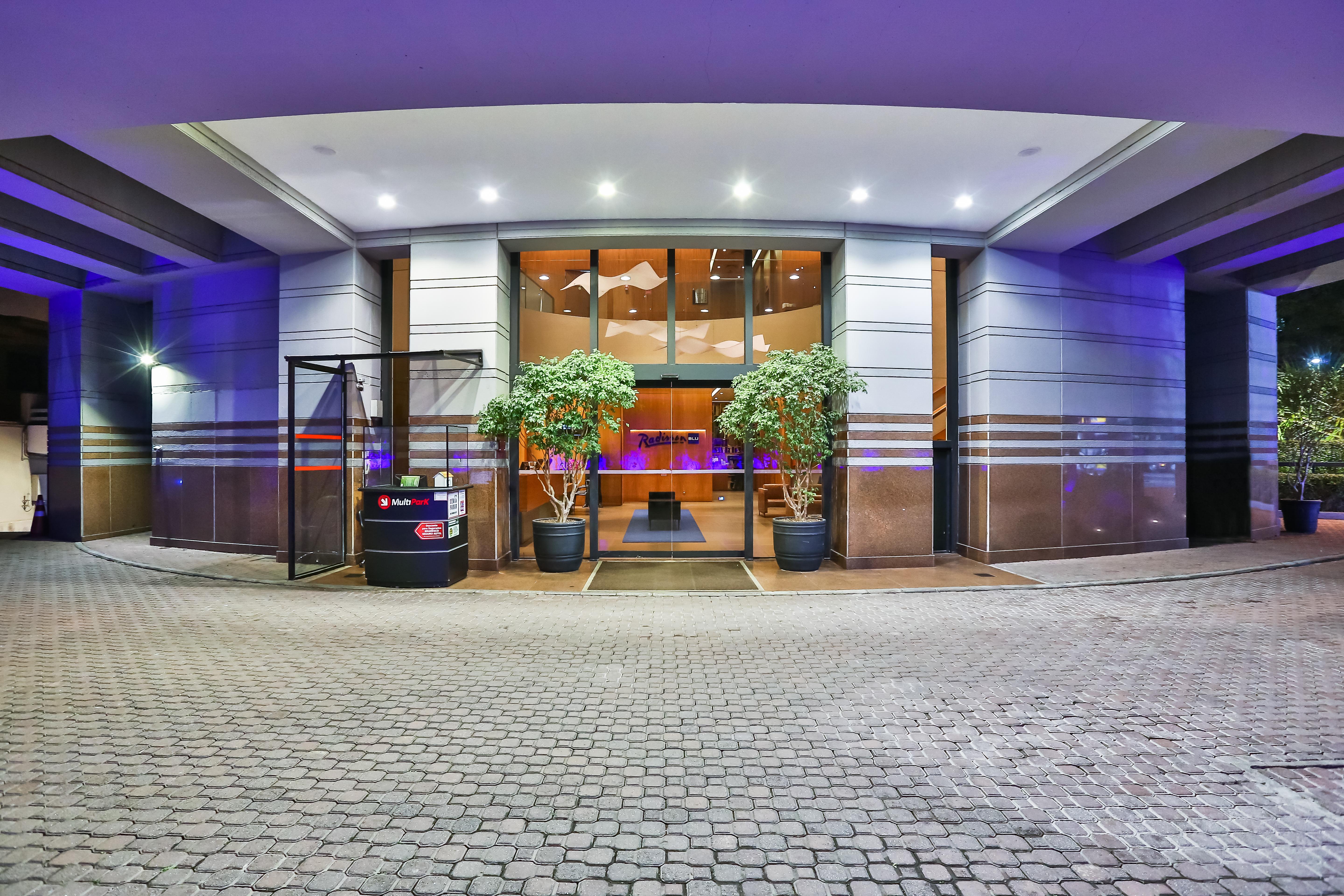 Radisson Blu Sao Paulo Hotel Exterior photo Entrance