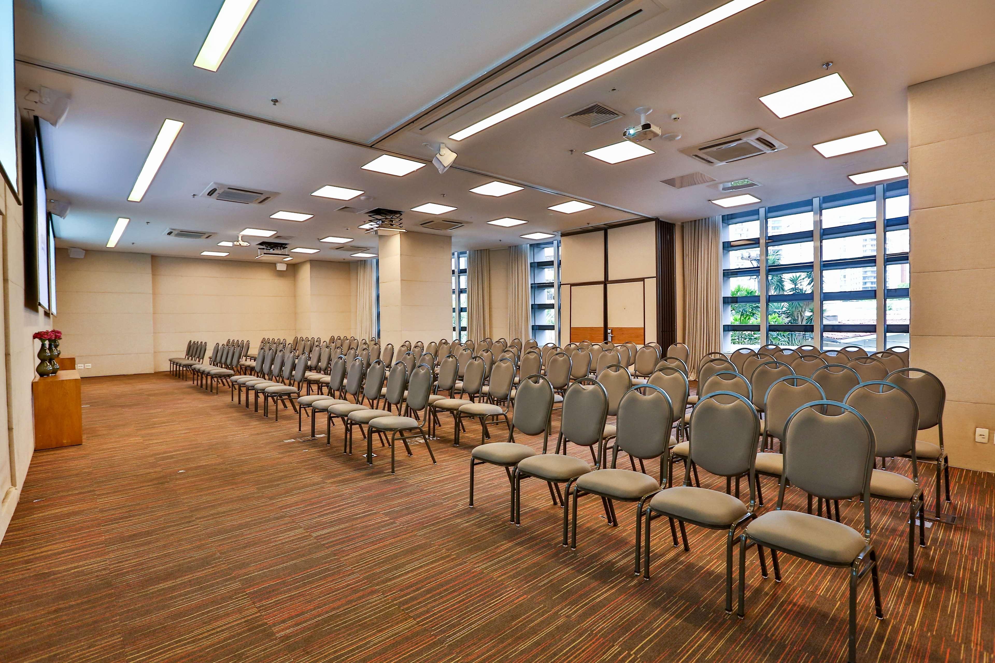 Radisson Blu Sao Paulo Hotel Exterior photo The main conference room